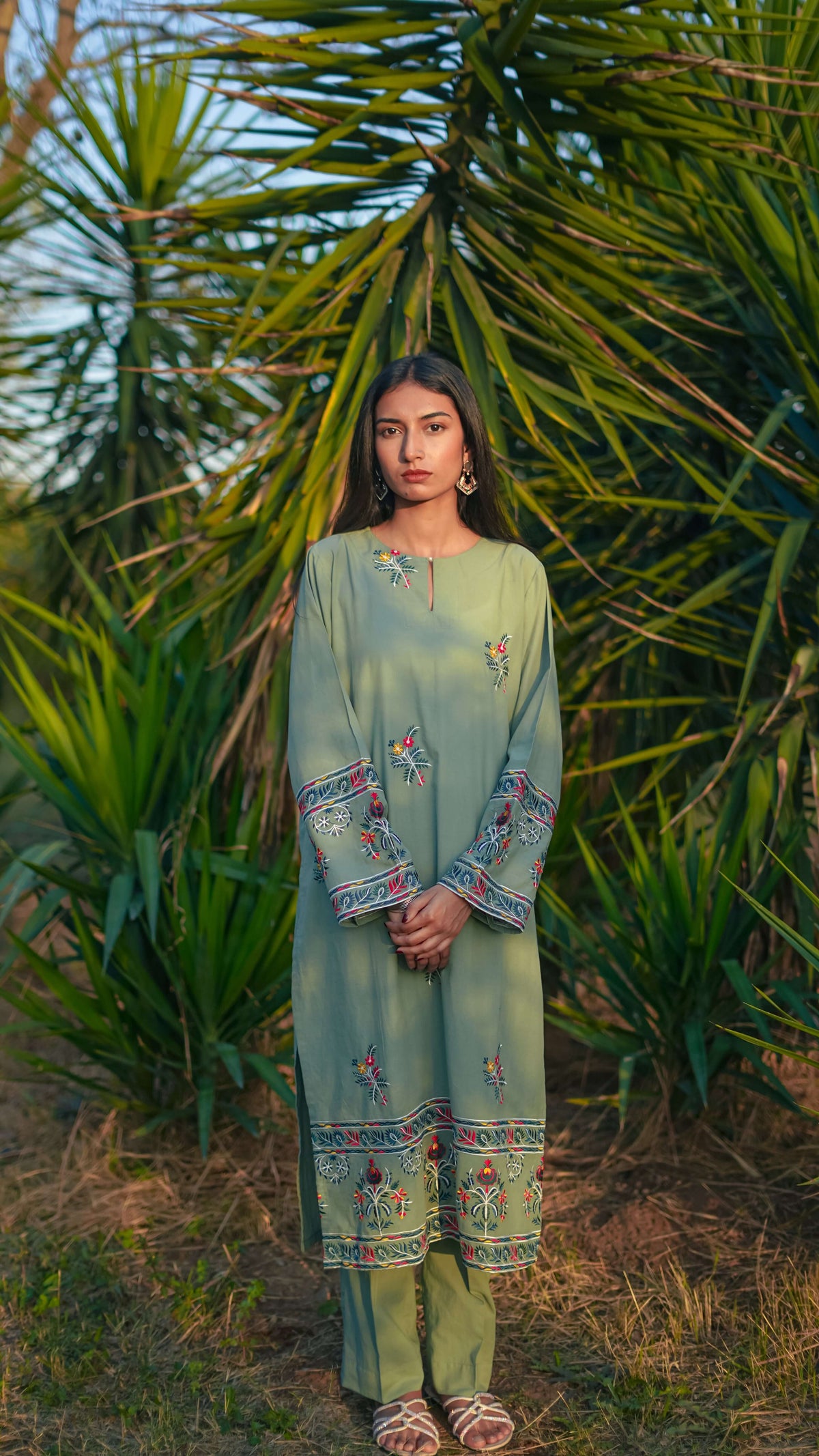 stitched 2-piece embroidered lawn suit for women – Zebtan Winter 2025
